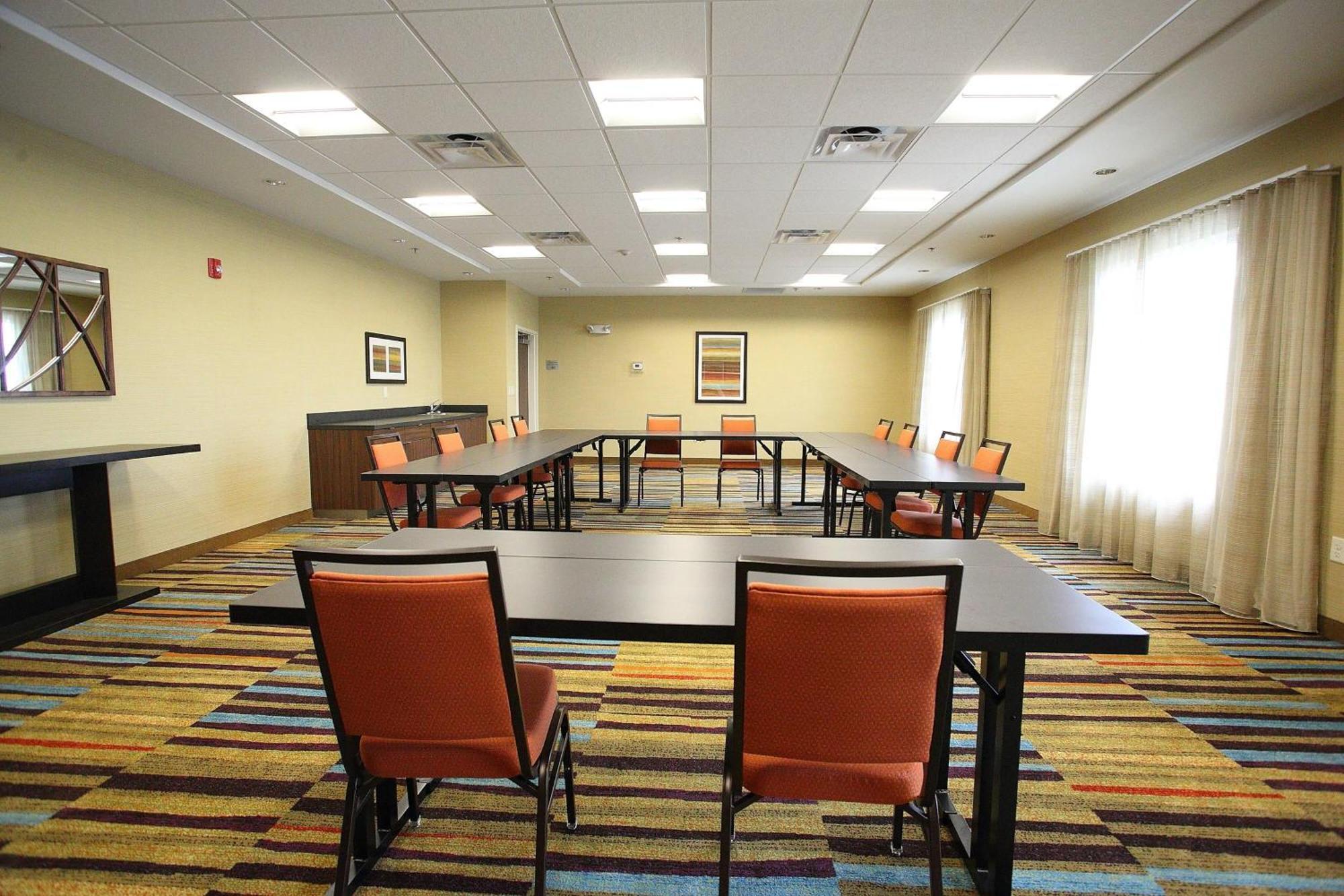 Fairfield Inn & Suites By Marriott East Grand Forks Eksteriør billede